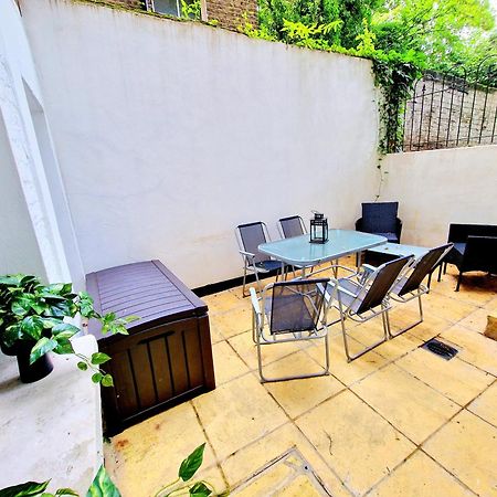 Spacious & Cosy 2 Bedroom Home Plus 2 Sofa-Beds With Private Entrance And Back Patio, 3 Min Walk To Earl'S Court Station London Ngoại thất bức ảnh