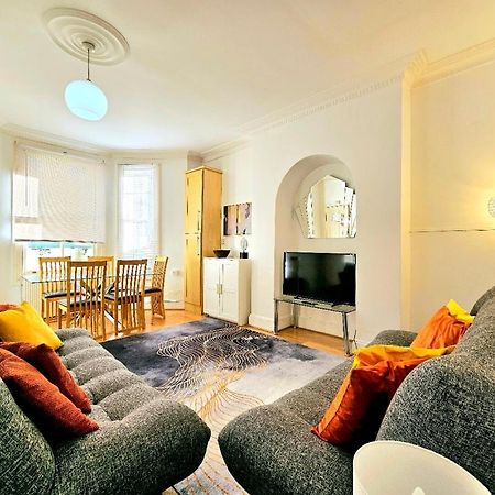 Spacious & Cosy 2 Bedroom Home Plus 2 Sofa-Beds With Private Entrance And Back Patio, 3 Min Walk To Earl'S Court Station London Ngoại thất bức ảnh