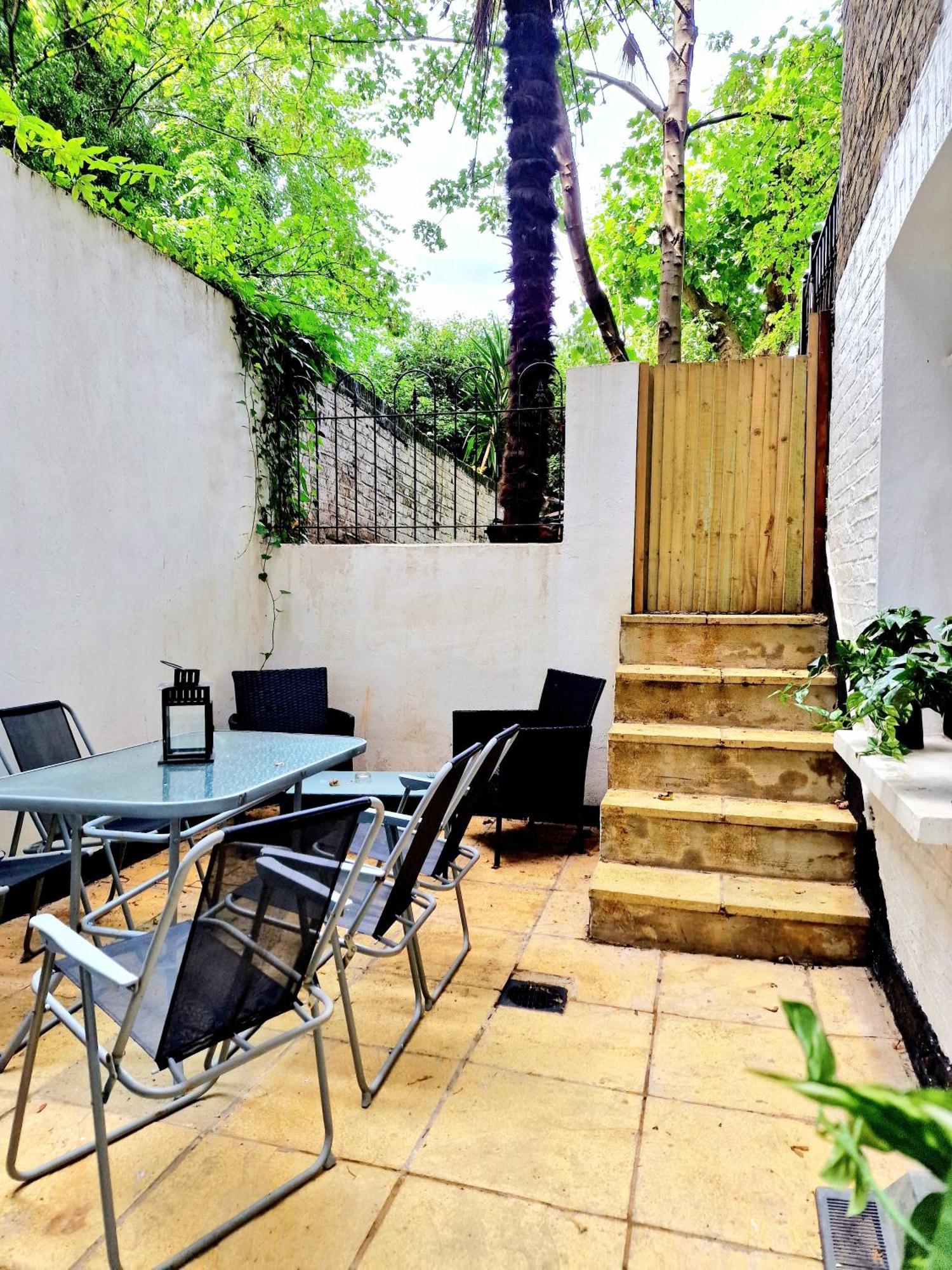 Spacious & Cosy 2 Bedroom Home Plus 2 Sofa-Beds With Private Entrance And Back Patio, 3 Min Walk To Earl'S Court Station London Ngoại thất bức ảnh